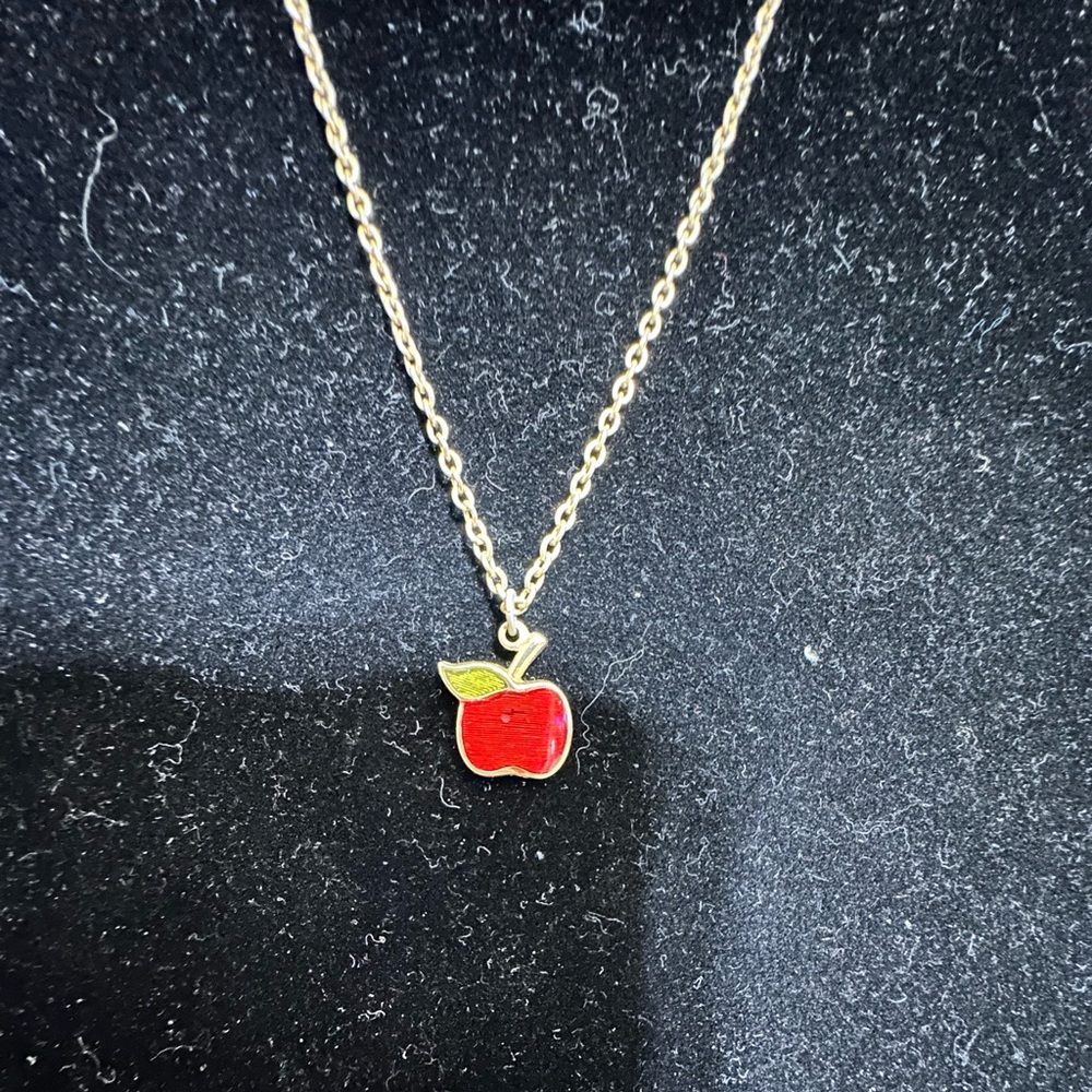 Vintage kids Avon Candy Apple necklace from the 70s - Picture 2 of 7